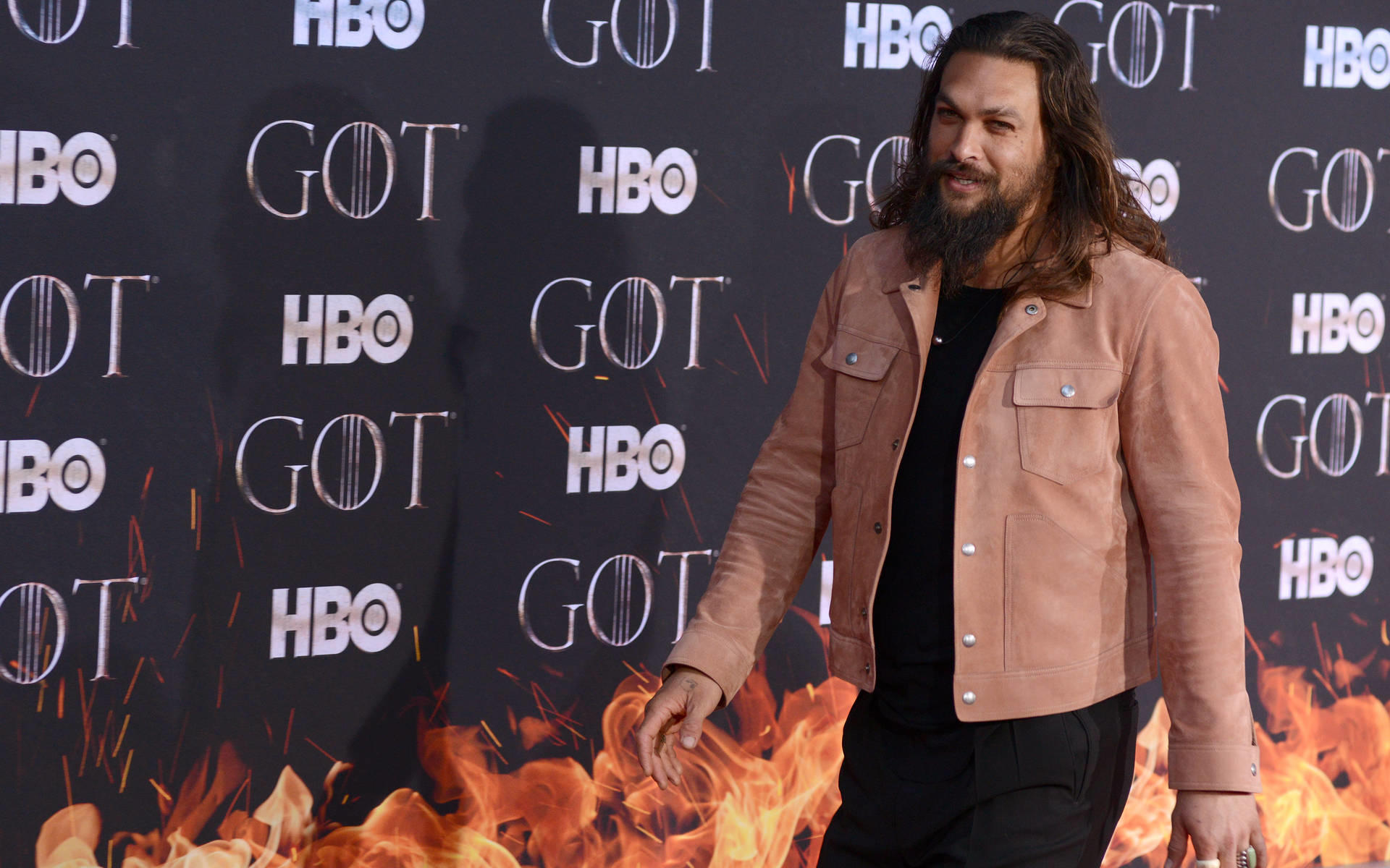 Für Album-Werbespot: Jason Momoa wird zu Ozzy Osbourne Für Album-Werbespot: Jason Momoa wird zu Ozzy Osbourne