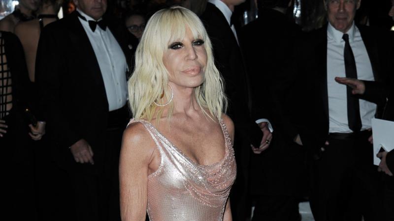 Donatella Versace will sich nicht mit Schleimern umgeben Donatella Versace will sich nicht mit Schleimern umgeben
