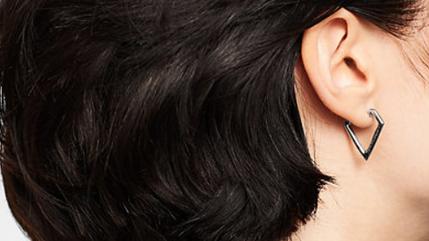 Schmuck-Trends 2020: Diese Style-Accessoires werden Sie lieben! Creolen von Liebeskind Berlin.