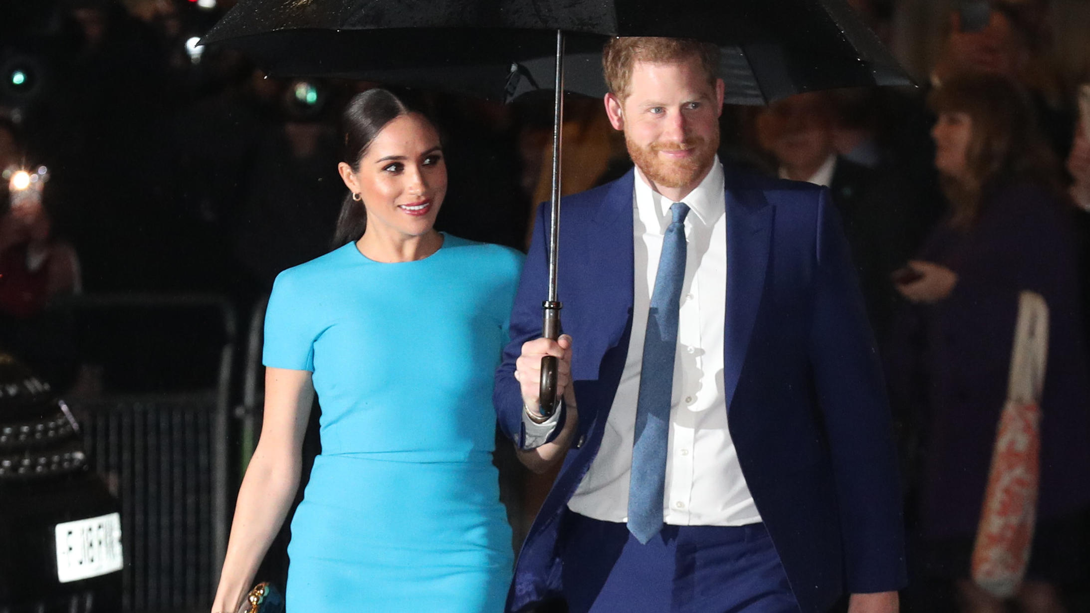 Herzogin Meghan und Prinz Harry engagieren ehemalige Elite-Soldaten als Bodyguards ARCHIV - 05.03.2020, England, London: Prinz Harry, Herzog von Sussex, und seine Frau, Meghan, Herzogin von Sussex, kommen zur Verleihung der Endeavour Fund Awards. Sie wollen keinen von den USA finanzierten Personenschutz für ihr neues Leben in Ansp