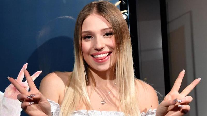 YouTube-Star Bibi Claßen schwärmt von ihrem Mama-Glück YouTuberin Bibi Claßen ist eine stolze Mama