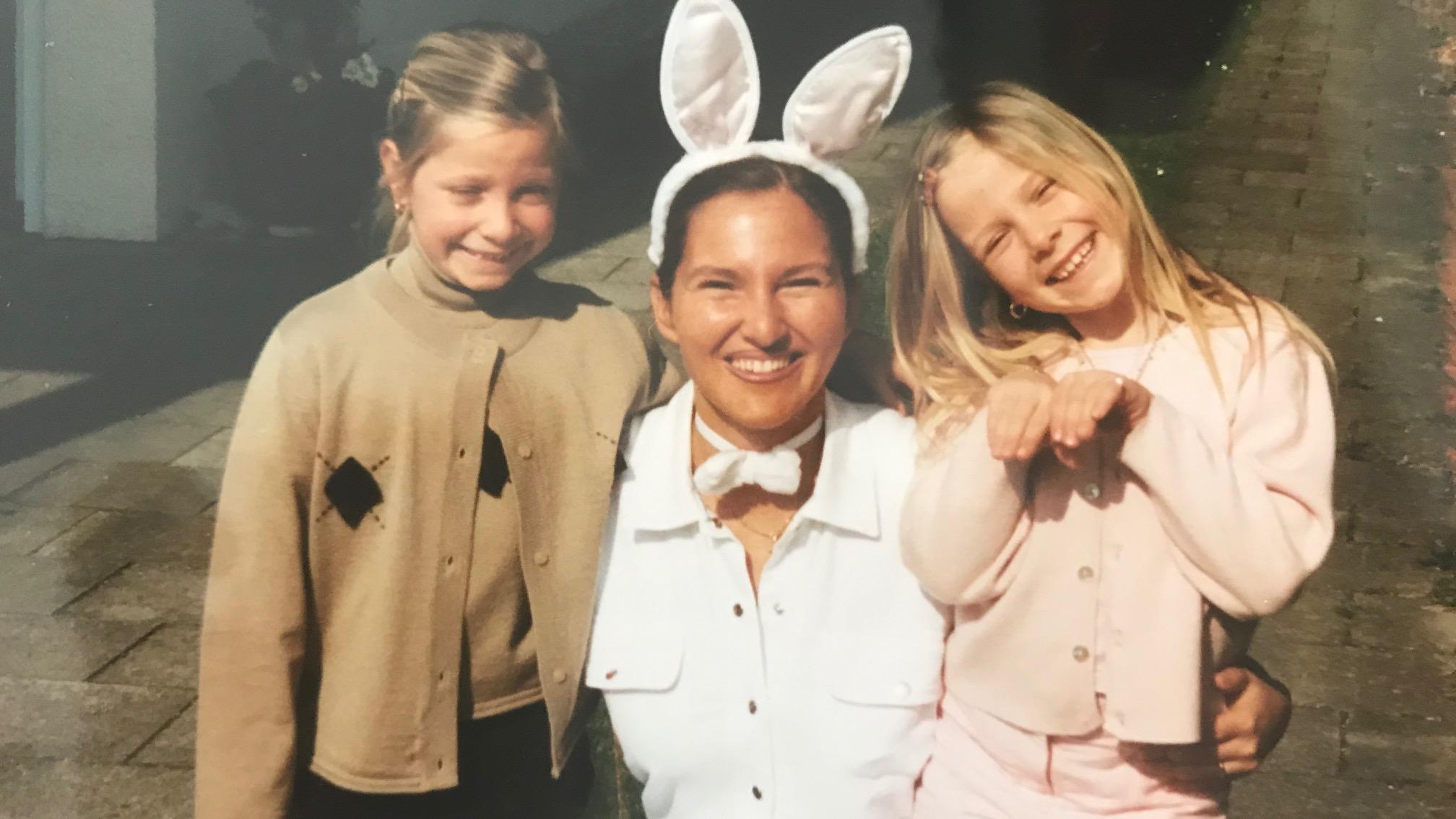 So süß haben die RTL-Serien-Stars früher Ostern gefeiert Samanda Pahde und ihre Kinder
