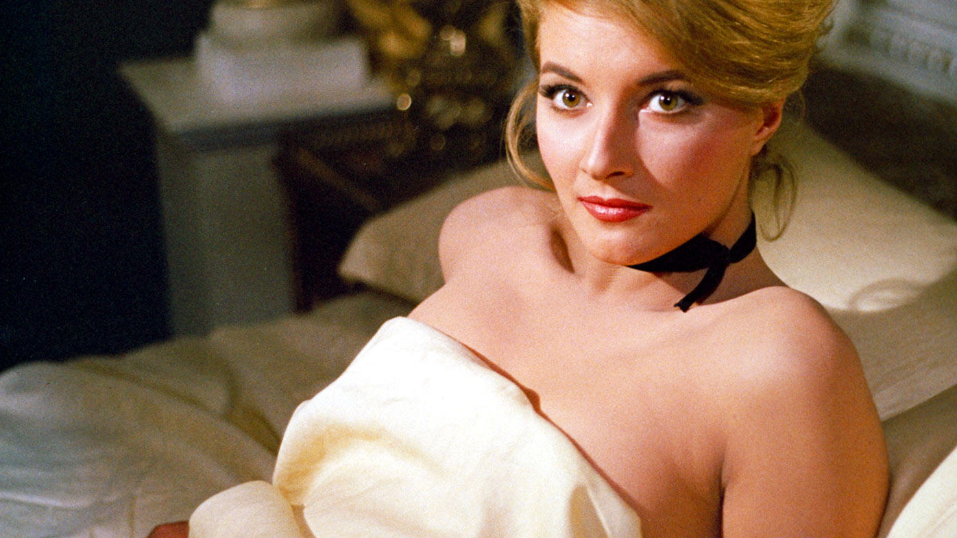 Filmfehler in James-Bond-Streifen: Wandernde Narben und andere Wunder Daniela Bianchi weiß in „Liebesgrüße aus Moskau“ nicht, dass nebenan das Wasser in der Badewanne einläuft