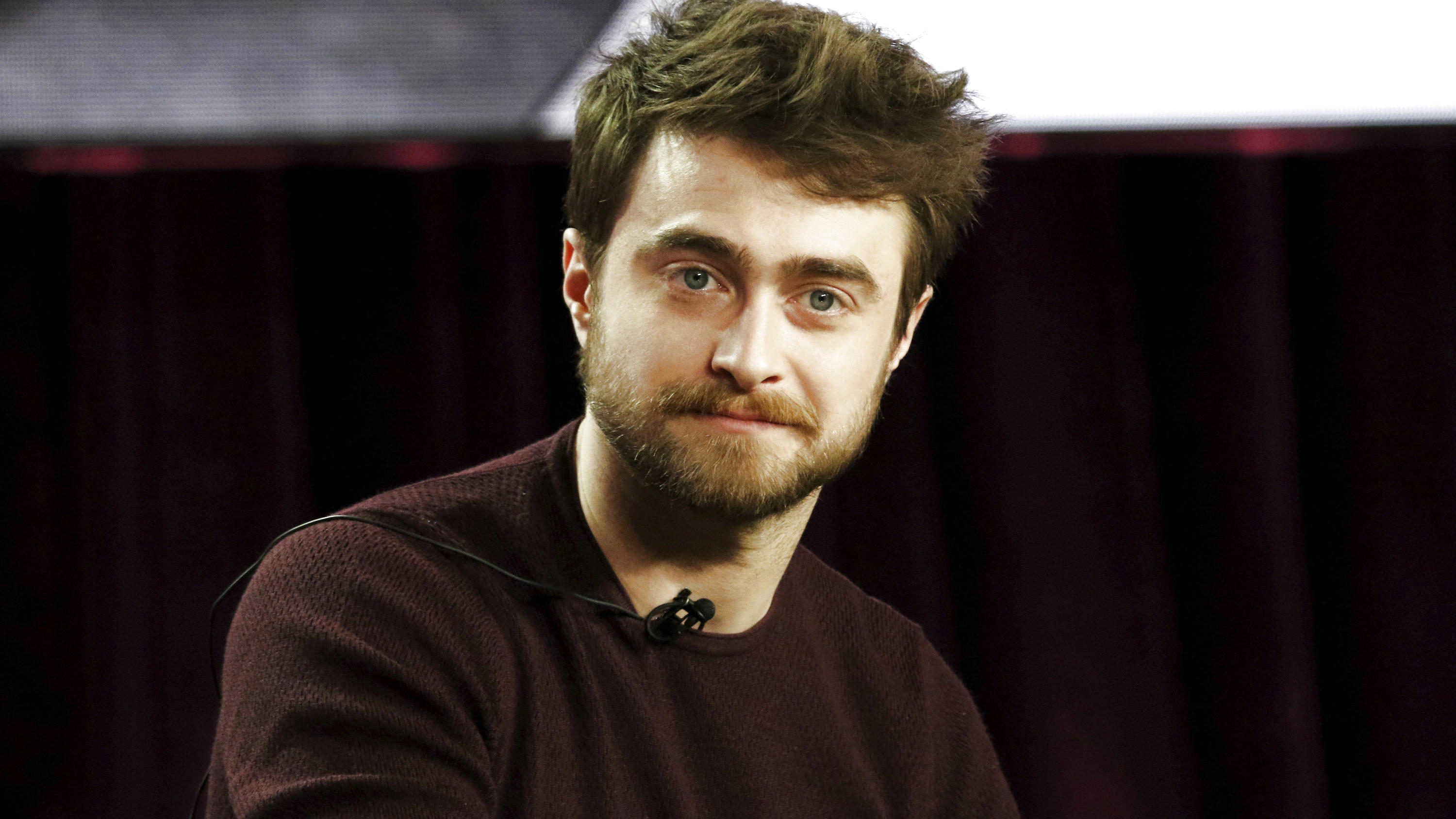 Coronavirus-Gute-Nachrichten-Ticker: Mädchen mit dem Perlenohrring trägt anno 2020 Mundschutz - für einen guten Zweck Daniel Radcliffe kehrt in die magische Harry-Potter-Welt zurück.