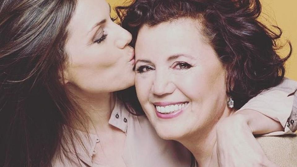 Nazan Eckes: RTL-Moderatorin lebt das Leben, das ihrer Mutter verwehrt blieb Nazan Eckes und ihre Mama sind ein Dream-Team