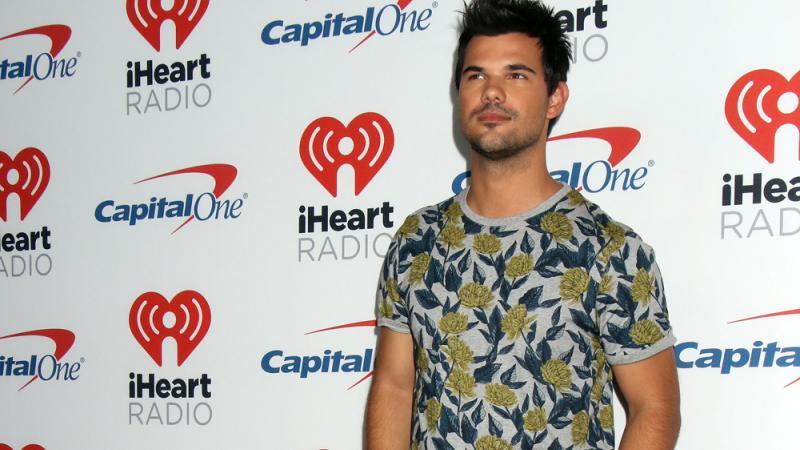 Taylor Lautner: Corona-Flohmarkt Taylor Lautner: Corona-Flohmarkt
