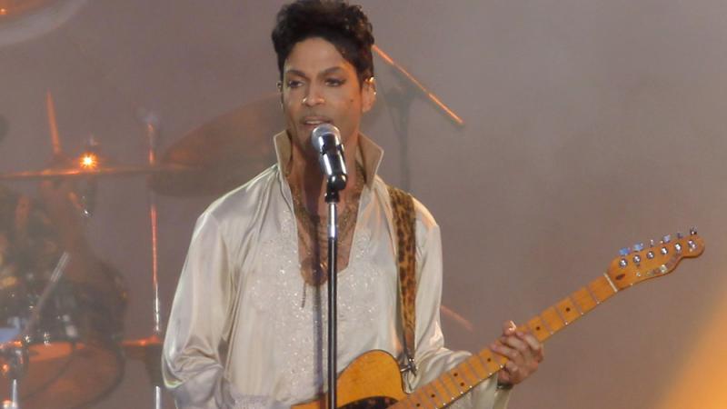 Prince: Verlorene Gitarre soll Millionen einbringen Prince: Verlorene Gitarre soll Millionen einbringen