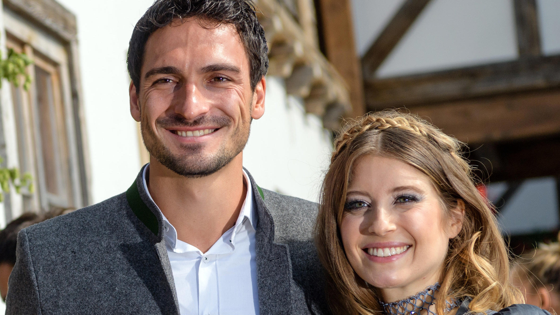 Cathy Hummels: Dieses Geschenk machte ihr Mats zum 5. Hochzeitstag Mats und Cathy Hummels sind seit 13 Jahren ein Paar.