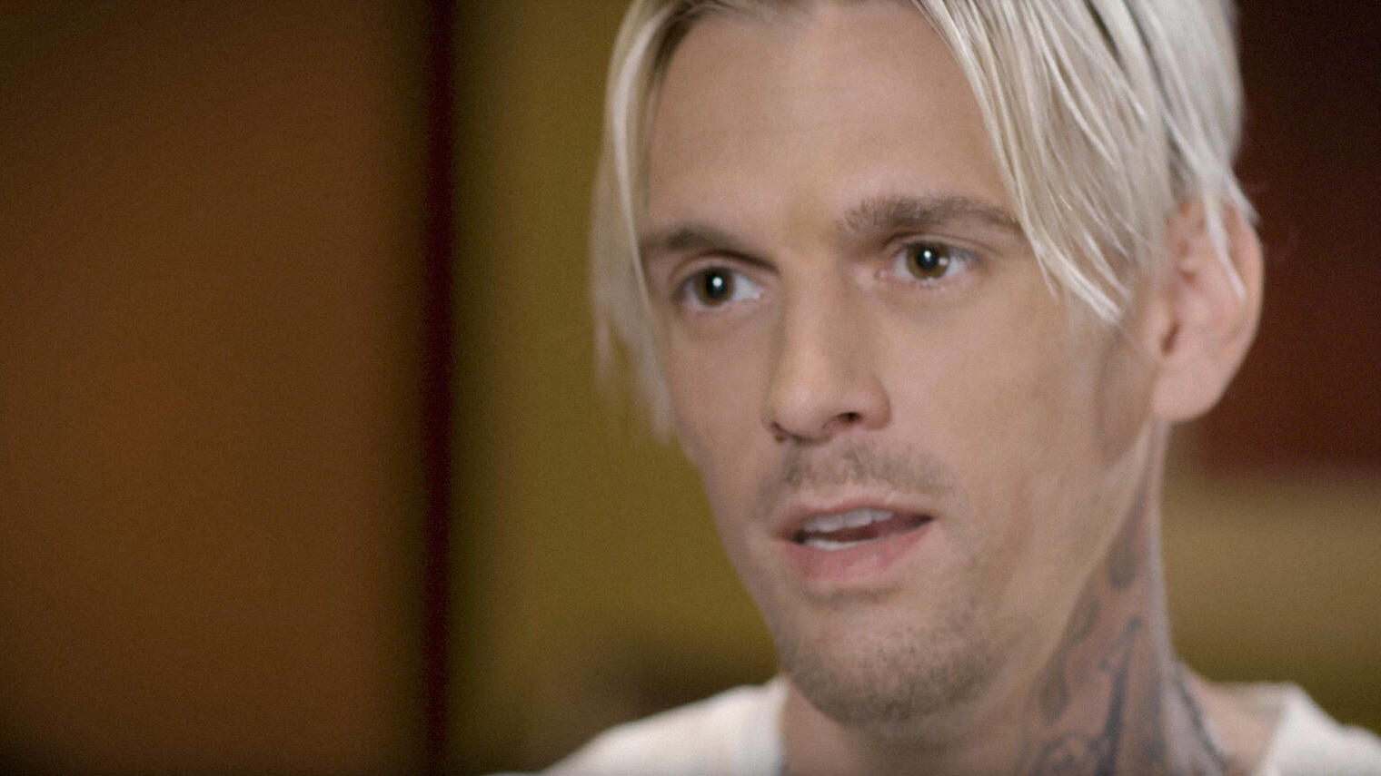 Aaron Carter postet neues Paarfoto nach Überraschungs-Verlobung Aaron Carter scheint sich dieses Mal sicher bezüglich seiner Beziehung zu sein: „Jeder verdient eine zweite Chance.“