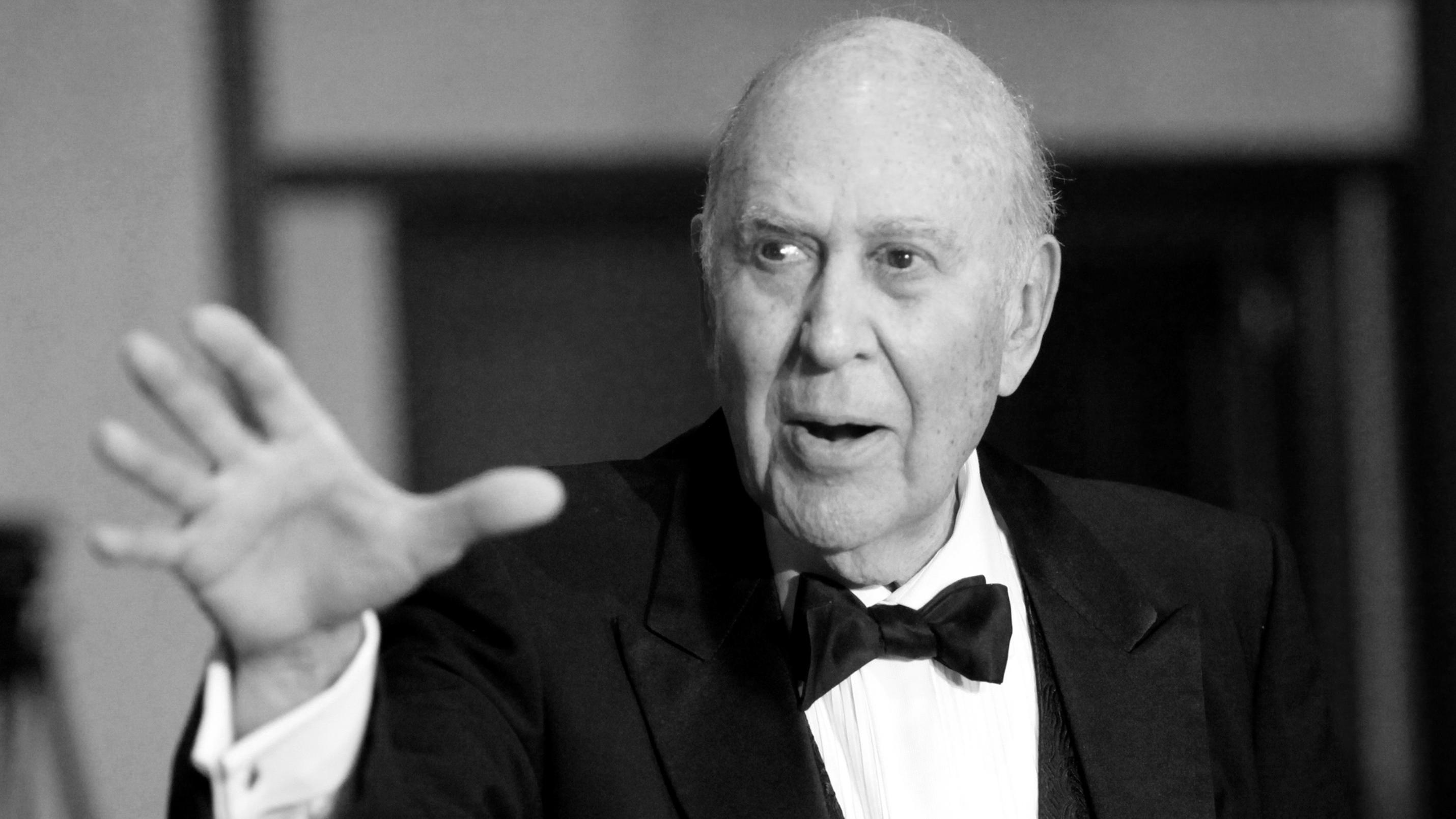 Carl Reiner: "Ocean's Eleven"-Star ist tot FILE PHOTO: Master of Ceremonies for the night Carl Reiner arrives at the 62nd Annual Directors Guild of America Awards in Los Angeles January 30, 2010. REUTERS/Danny Moloshok/File Photo