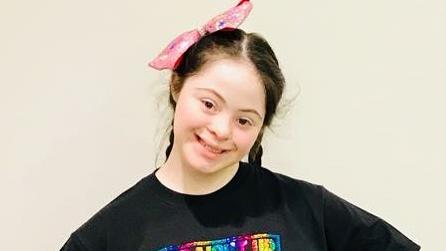 Ellie Goldstein (18) kommt auf die Vogue Ellie Goldstein zeigt bei Instagram immer wieder, dass sie modeln kann!