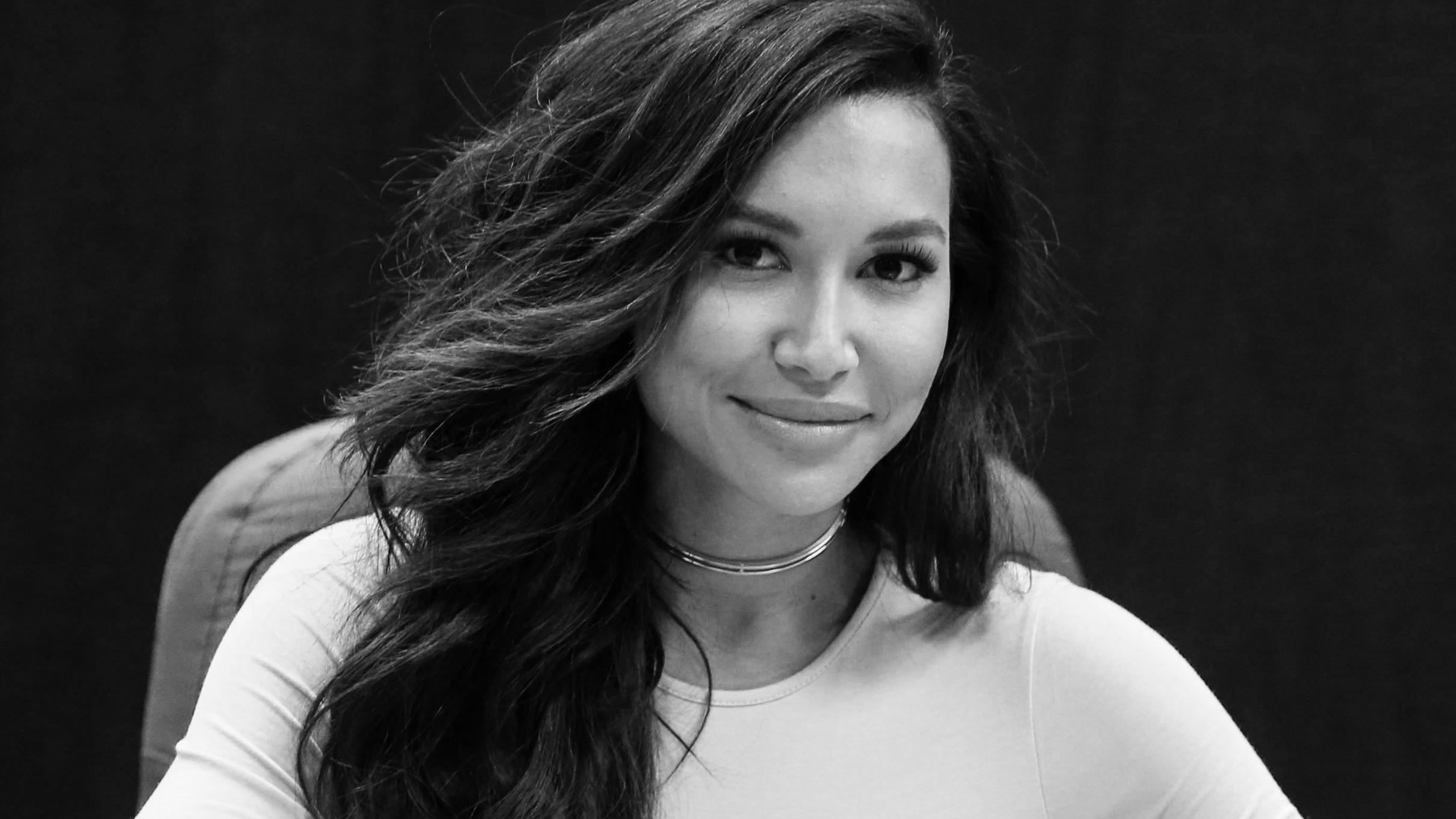 „Glee“-Star Naya Rivera ist tot: Familie trauert in erstem Statement Hier signiert Naya Rivera 2016 ihr Buch "Sorry not Sorry", in dem es darum geht, sich als junge Erwachsene durch das Leben zu schlagen.