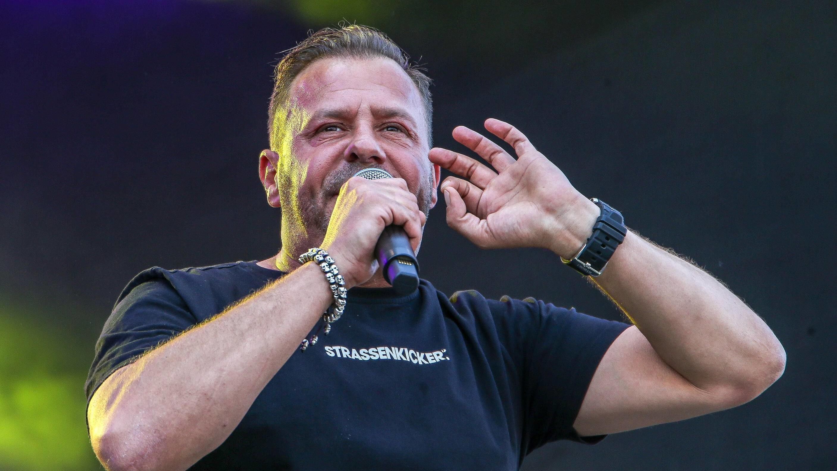 Nach Wendler-Wahnsinn: Willi Herren wettert gegen Corona-Leugner Willi Herren, Oberhausen Ole - Open Air 2019 , Oberhausen , Freigelände König-Pilsener Arena, 01.06.2019 , Oberhausen Freigelände König-Pilsener Are NRW Deutschland *** Willi Herren, Oberhausen Ole Open Air 2019 , Oberhausen , Outdoor area König Pil