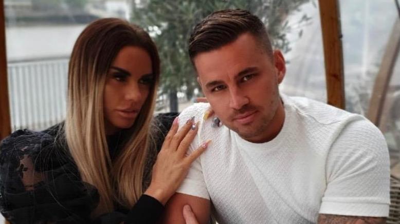 Katie Price will den Rest ihres Lebens mit Carl Woods verbringen Katie Price ist total in Carl Woods verliebt
