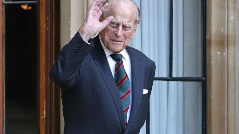 Prinz Philip überträgt sein Amt des Regimentschefs auf die Herzogin von Cornwall Prinz Philip überträgt sein Amt des Regimentschefs auf die Herzogin von Cornwall