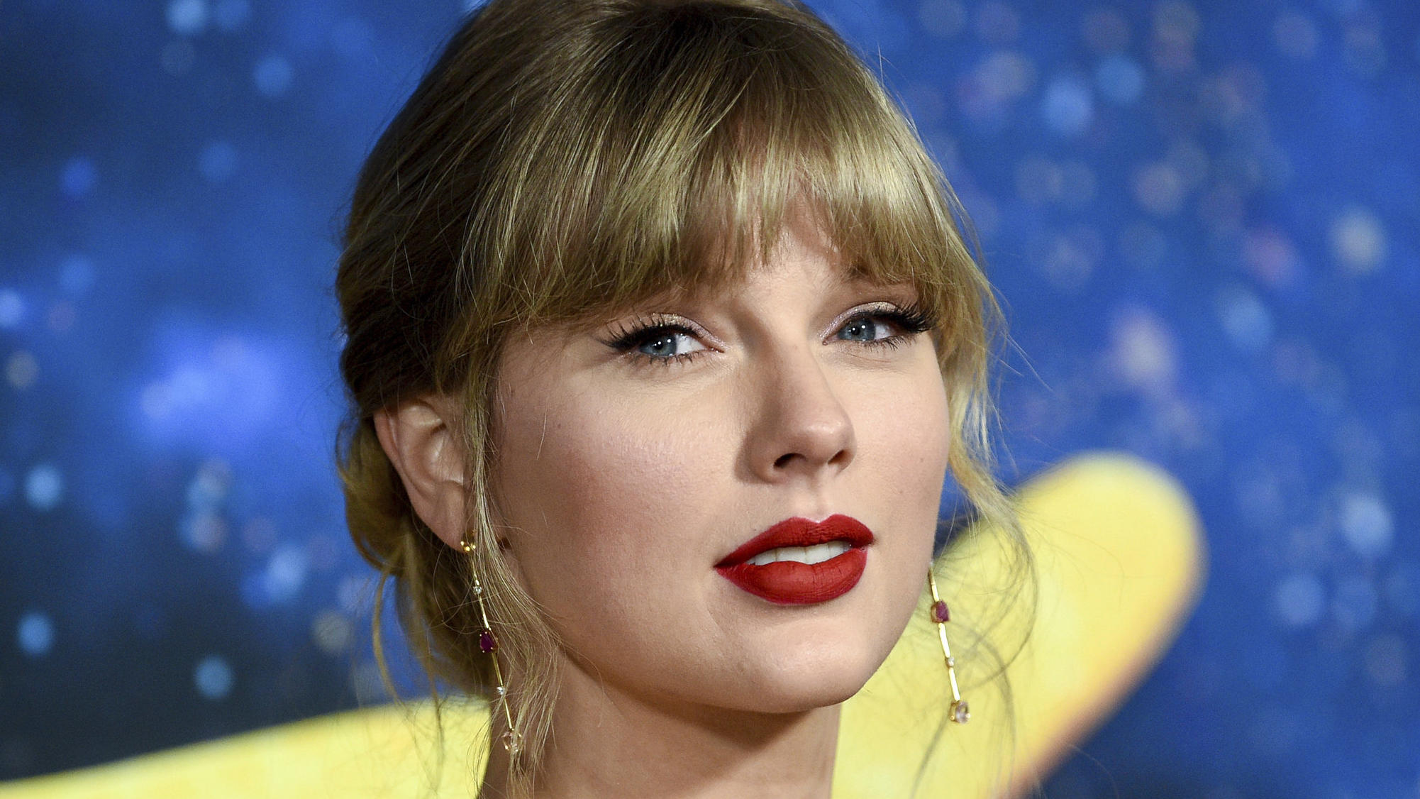Verrät ein Taylor-Swift-Song den Namen vom Reynolds-Lively-Nachwuchs? Taylor Swift: Verrät die Sängerin mit einem Song den Namen des Reynolds-Lively-Kindes?