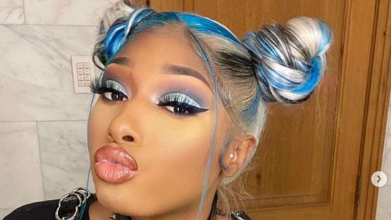Megan Thee Stallion modelt für Revlon Megan Thee Stallion modelt für Revlon