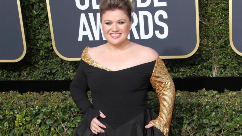Kelly Clarkson springt für Simon Cowell ein Kelly Clarkson springt für Simon Cowell ein