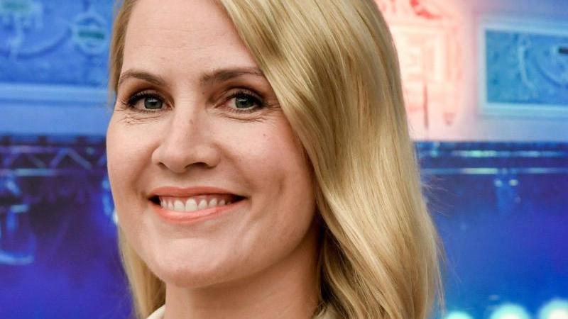 Pferde-Nachwuchs bei Judith Rakers: So süß ist Fohlen Charly Nachrichtensprecherin Judith Rakers