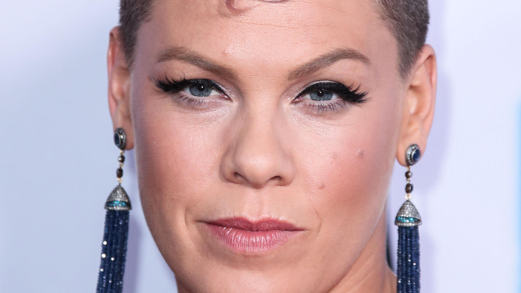 Pink packt über ihre Beziehung mit Carey Hart aus: Eheberatung ist der Schlüssel! Pink macht aus der gemeinsamen Therapie mit Ehemann Carey Hart kein Geheimnis.