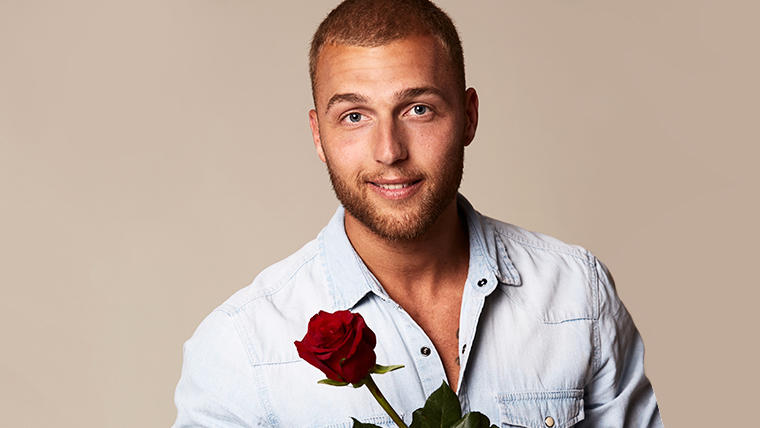 Ganz schön heiß: Paul Janke zeigt sich, wie Gott ihn schuf bachelorette bio filip