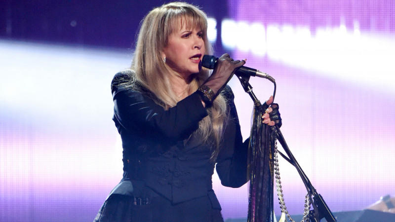 Stevie Nicks: Corona stiehlt ihr ‚letzte Jugendjahre‘ Stevie Nicks: Corona stiehlt ihr ‚letzte Jugendjahre‘