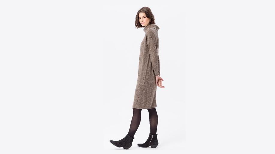 Strickkleid: Das kuschelige Styling-Wunder feiert Comeback! Strickkleid kombinieren.