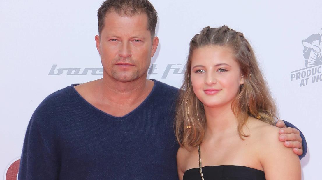 Emma Schweiger: „Von meinem Papa habe ich meine emotionale Seite“ Emma Schweiger hat ihre emotionale Seite von Papa Til.