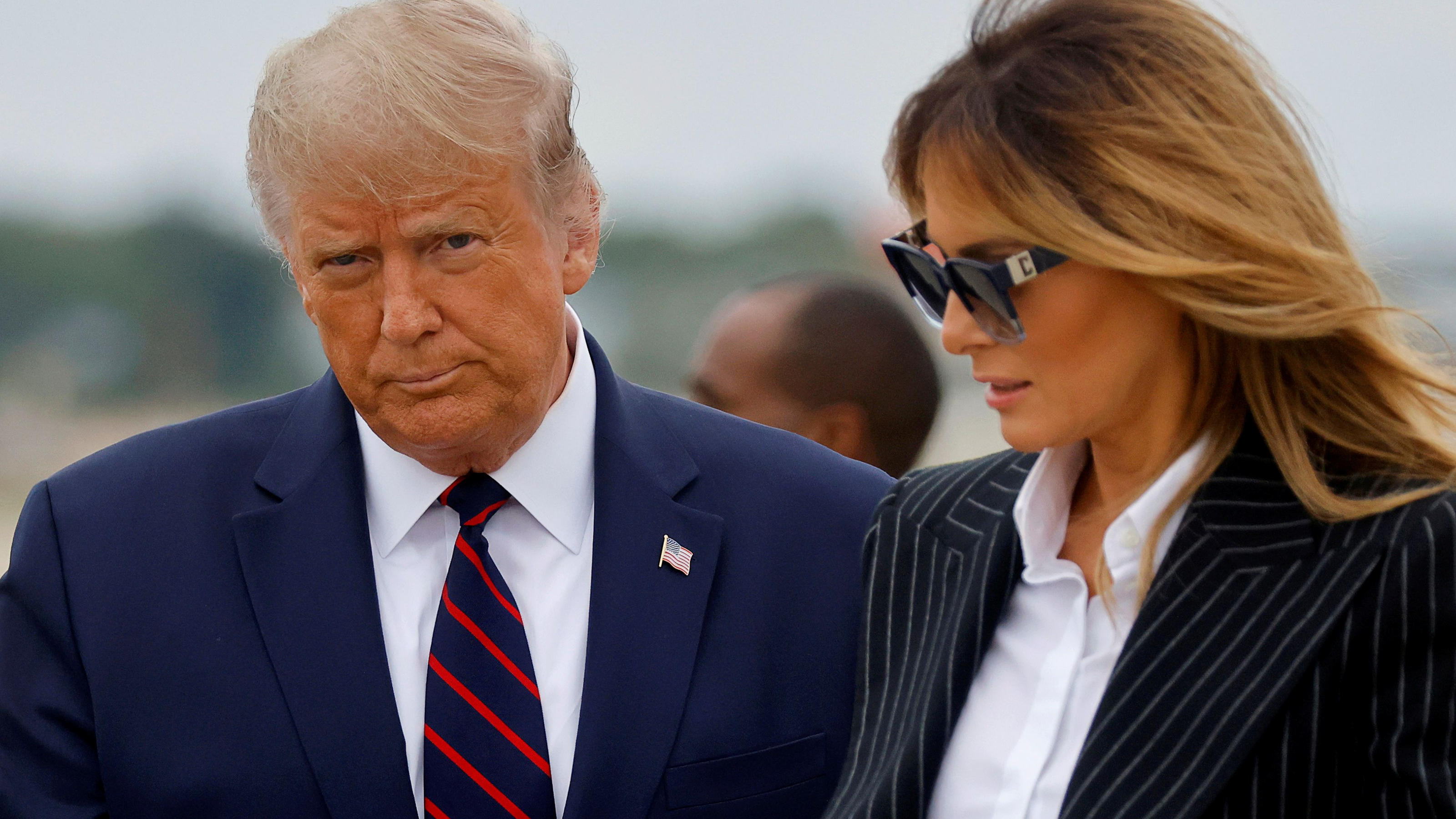 „Anhaltender Husten“: Melania Trump lässt Wahlkampfauftritt sausen Melania Trump sagt Wahlkampfauftritt ab.
