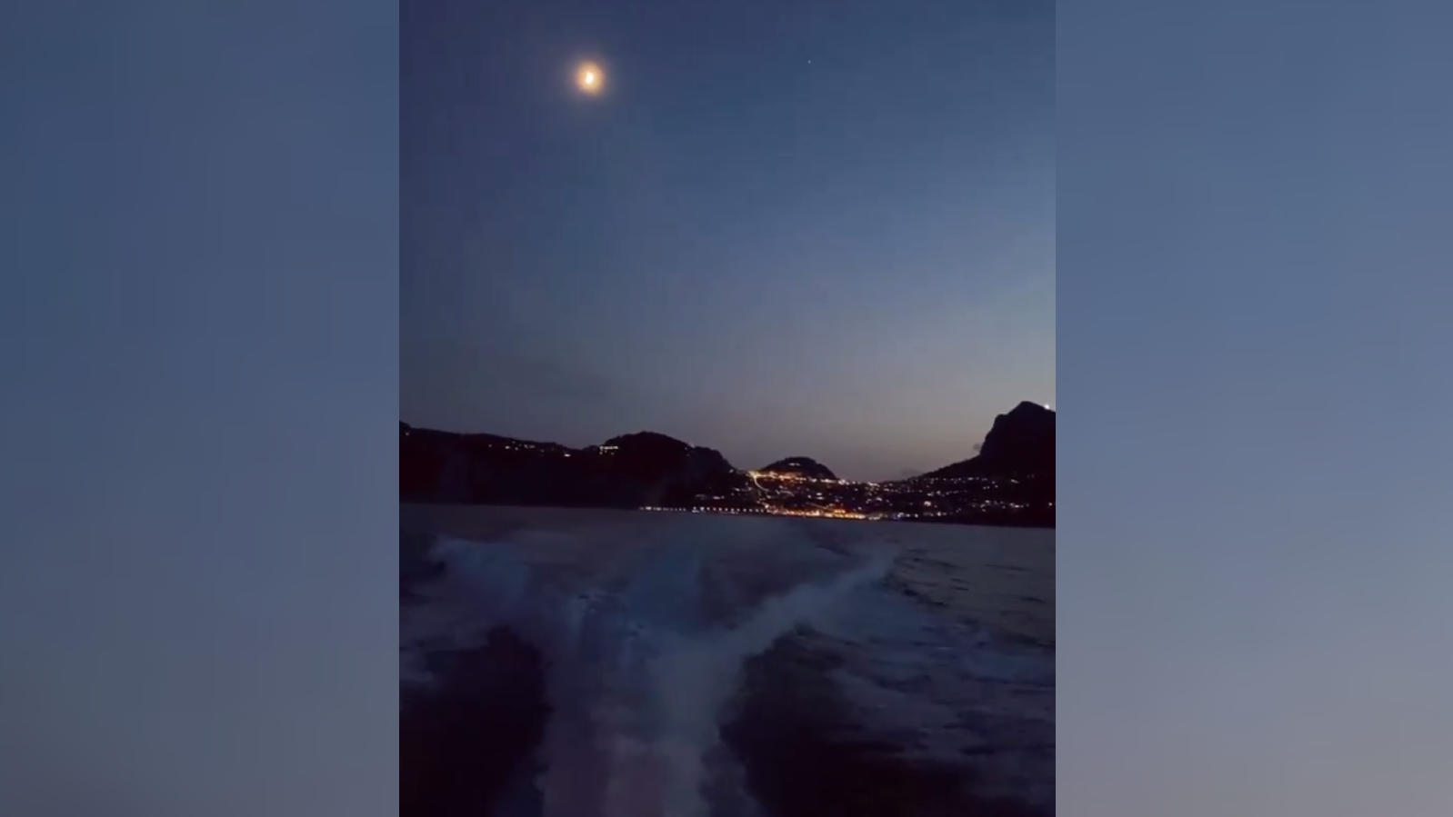Heidi Klum entspannt sich plötzlich auf Capri Heidi Klums Blick über Capri
