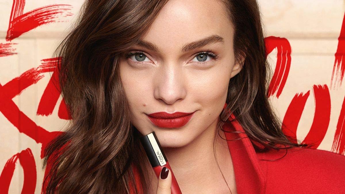 Trendfarbe Rot: Diese Signalfarbe bestimmt den Herbst! Rote Lippen: Kaminrot