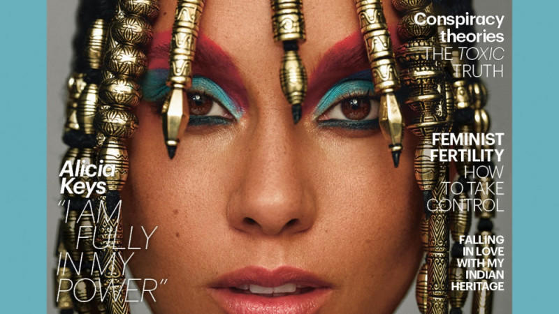 Alicia Keys liebt es, ihre afrikanische Herkunft durch ihr Haar auszudrücken Alicia Keys liebt es, ihre afrikanische Herkunft durch ihr Haar auszudrücken