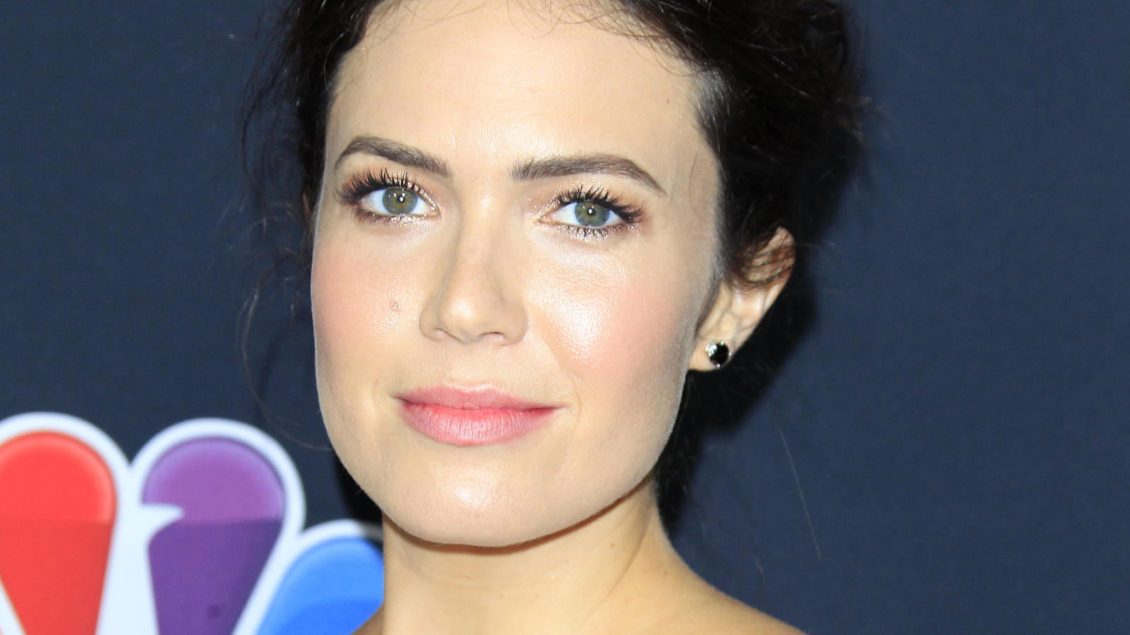 Mandy Moore präsentiert ihre Babykugel bei "People's Choice Awards" Mandy Moore wurde bei den "People's Choice Awards" für ihre Rolle in der Erfolgsserie "This Is Us" ausgezeichnet.