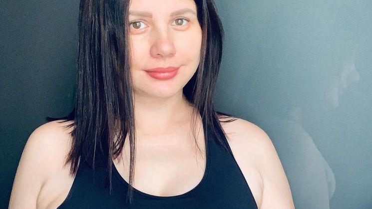 Influencerin Marina Balmasheva bekommt Baby von 15 Jahre jüngerem Stiefsohn Russin Marina Balmasheva bekommt ein Kind von ihrem Stiefsohn.