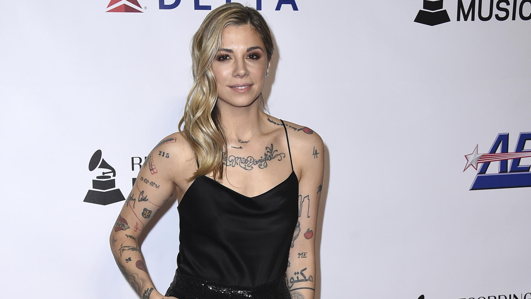 Christina Perri hatte eine Stillgeburt: Sängerin trauert um ihre tote Tochter Christina Perri hat ihre Tochter im dritten Trimester der Schwangerschaft verloren.
