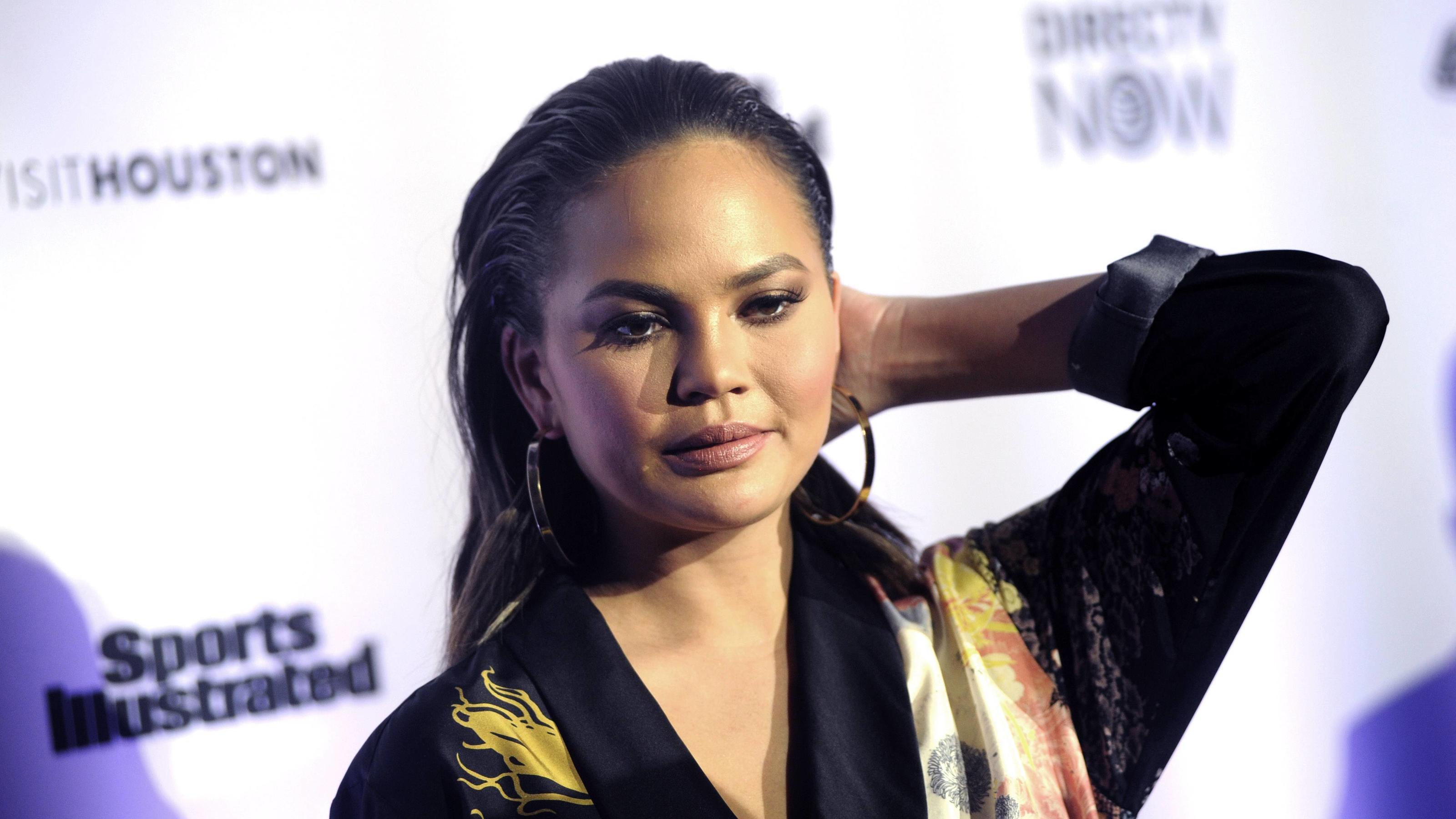 Chrissy Teigen kehrt nach dramatischer Totgeburt ins Leben zurück Chrissy Teigen beim Sports Illustrated Swimsuit 2017 Launch Event im Center415 Event Space. New York, 16.02.2017 Foto:xD.xVanxTinex/xFuturexImage