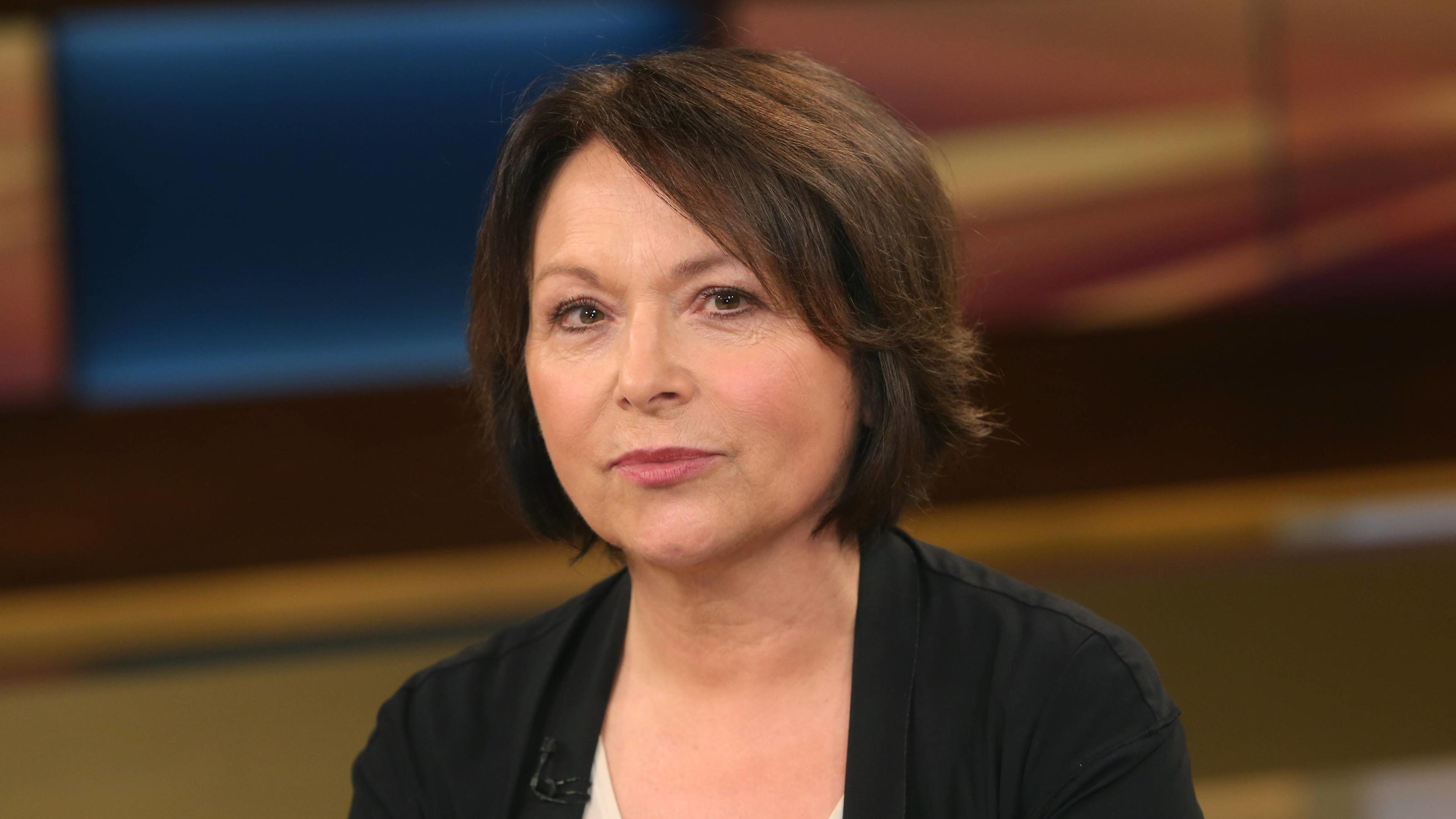 TV-Psychologin Angelika Kallwass muss mit 72 Jahren immer noch arbeiten Angelika Kallwass muss auch mit 72 Jahren noch arbeiten.