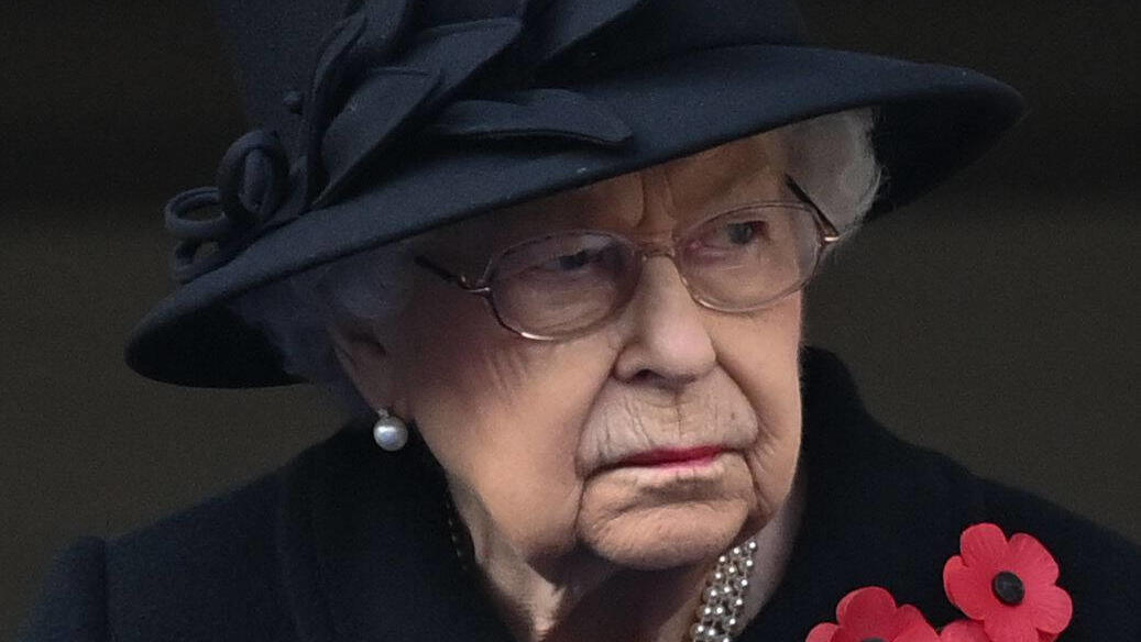 Queen Elizabeth wurde von langjährigem Angestellten beklaut Die Queen wurde von einem Palastmitarbeiter bestohlen.