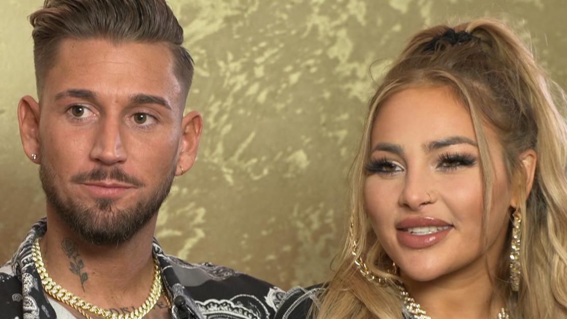 Mike Heiter und Laura Morante: Jetzt ziehen die Turteltauben sogar zusammen Mike Heiter und Laura verbringen jede freie Minute zusammen.