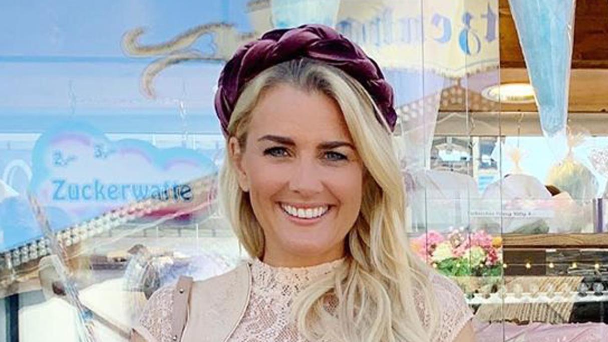 Diese Stars gratulieren Jennifer Knäble zur Geburt ihres Sohnes Ex-RTL-Moderatorin Jennifer Knäble ist am 02. Januar 2021 Mama geworden.