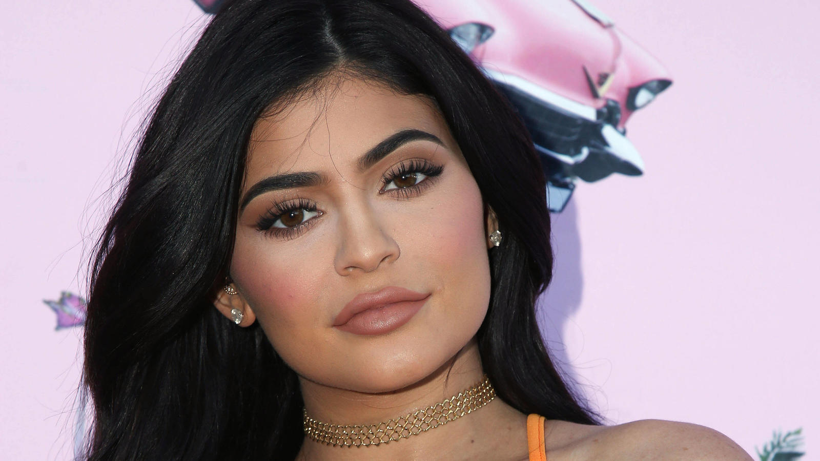 Kellnerin beschimpft? SO verhalten sich Gigi Hadid, Hailey Bieber & Co. im Restaurant Kylie Jenner ist negativ aufgefallen