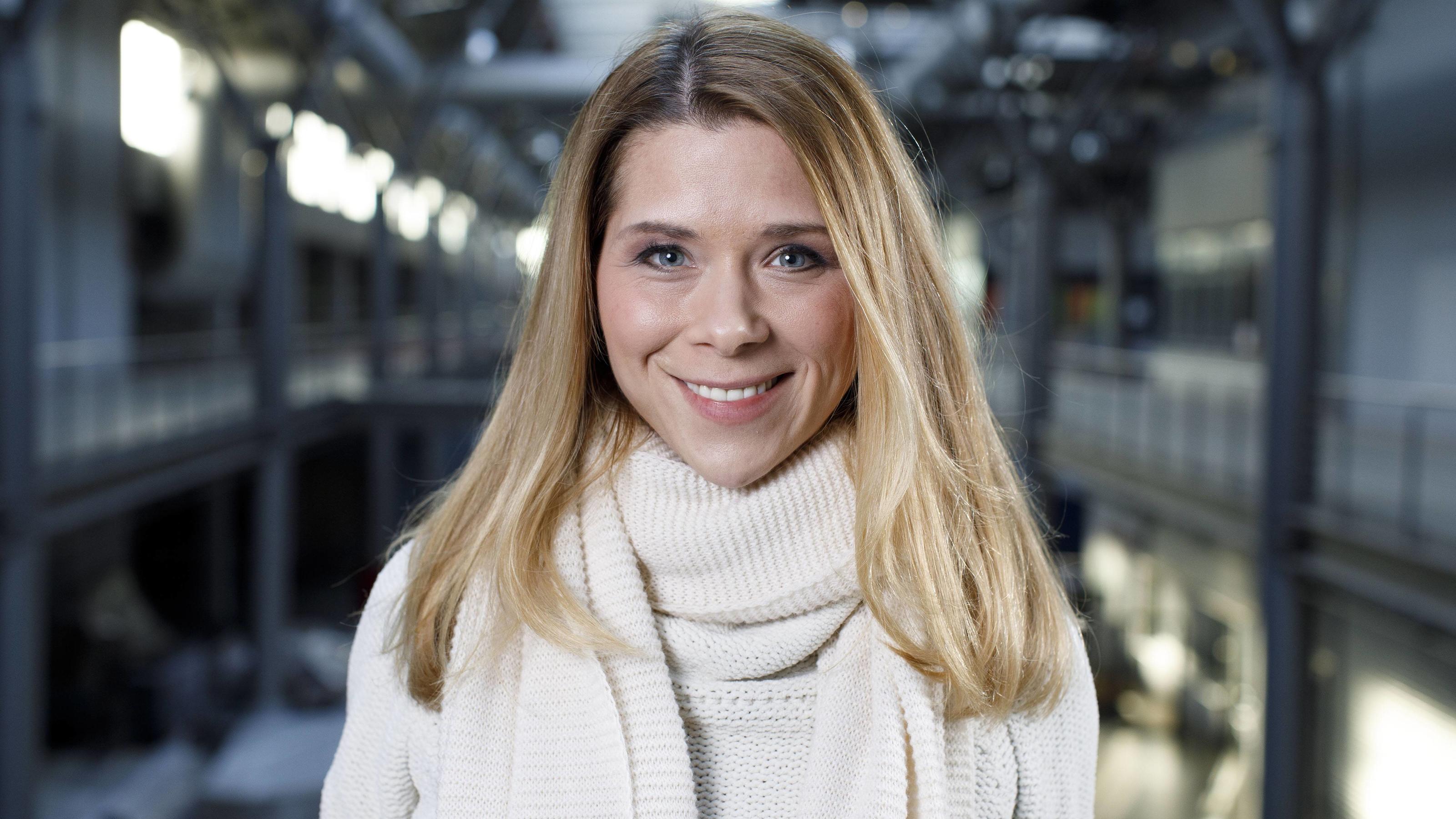 Ex-AWZ-Star Tanja Szewczenko verrät Geburtstermin ihres Babys Tanja Szewczenko ist voller Vorfreude auf Baby Nr. zwei.