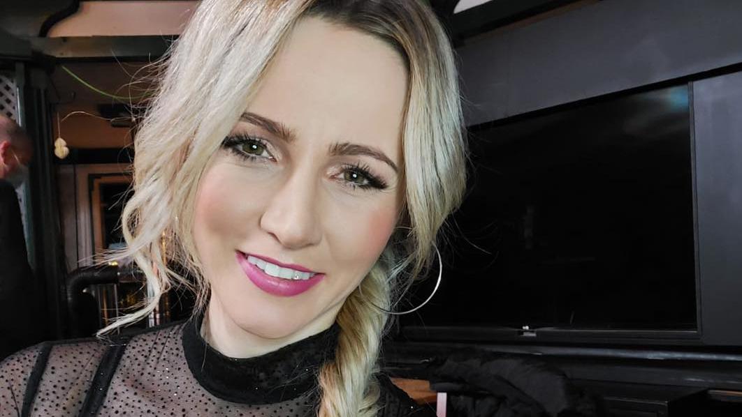 Schlagerstar Melissa Naschenweng: War bei diesem Foto Helene Fischer Vorbild? Schlagersängerin Melissa Naschenweng