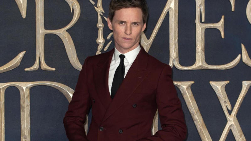 Eddie Redmayne sprang für 'Phantastische Tierwesen 3' ins eiskalte Wasser Eddie Redmayne sprang für 'Phantastische Tierwesen 3' ins eiskalte Wasser