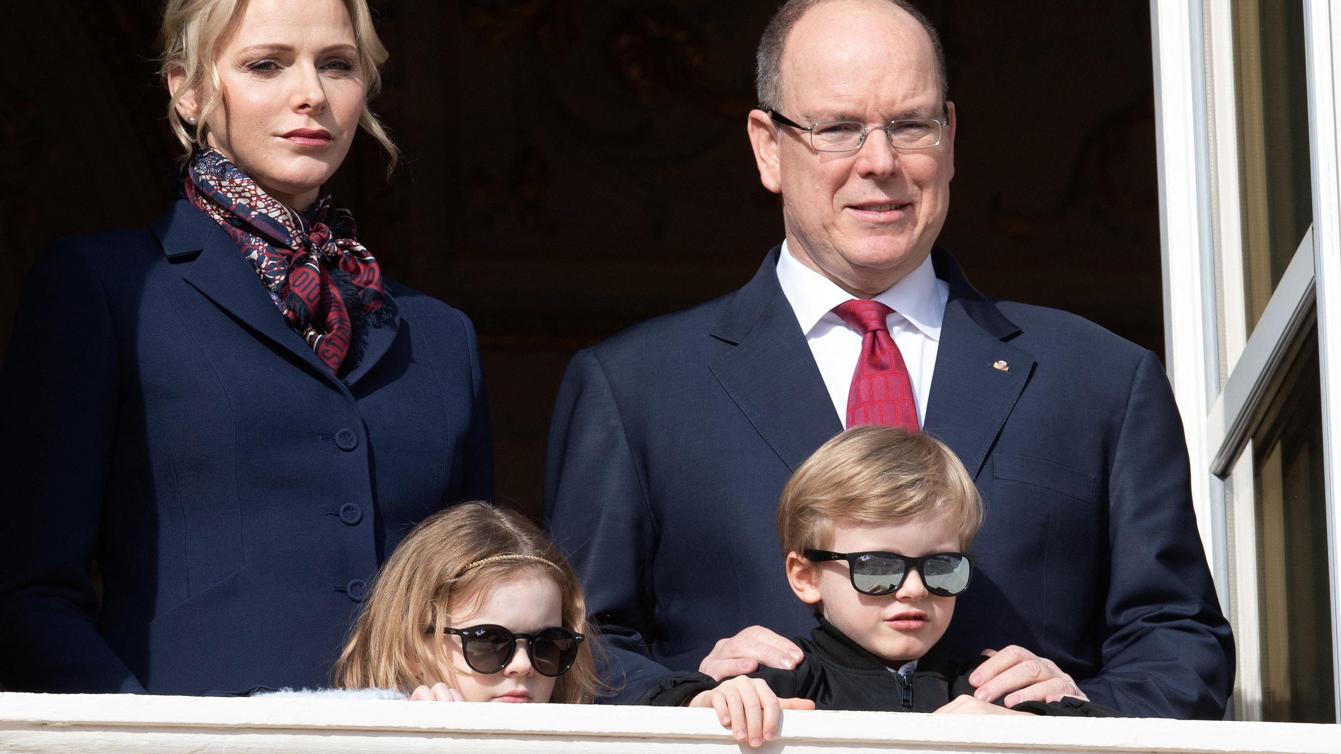 Fürst Albert von Monaco: So verschieden sind die Mini-Royals Gabriella & Jacques Fürst Albert II und Fürstin Charlène mit den Zwillingen Gabriella und Jacques.