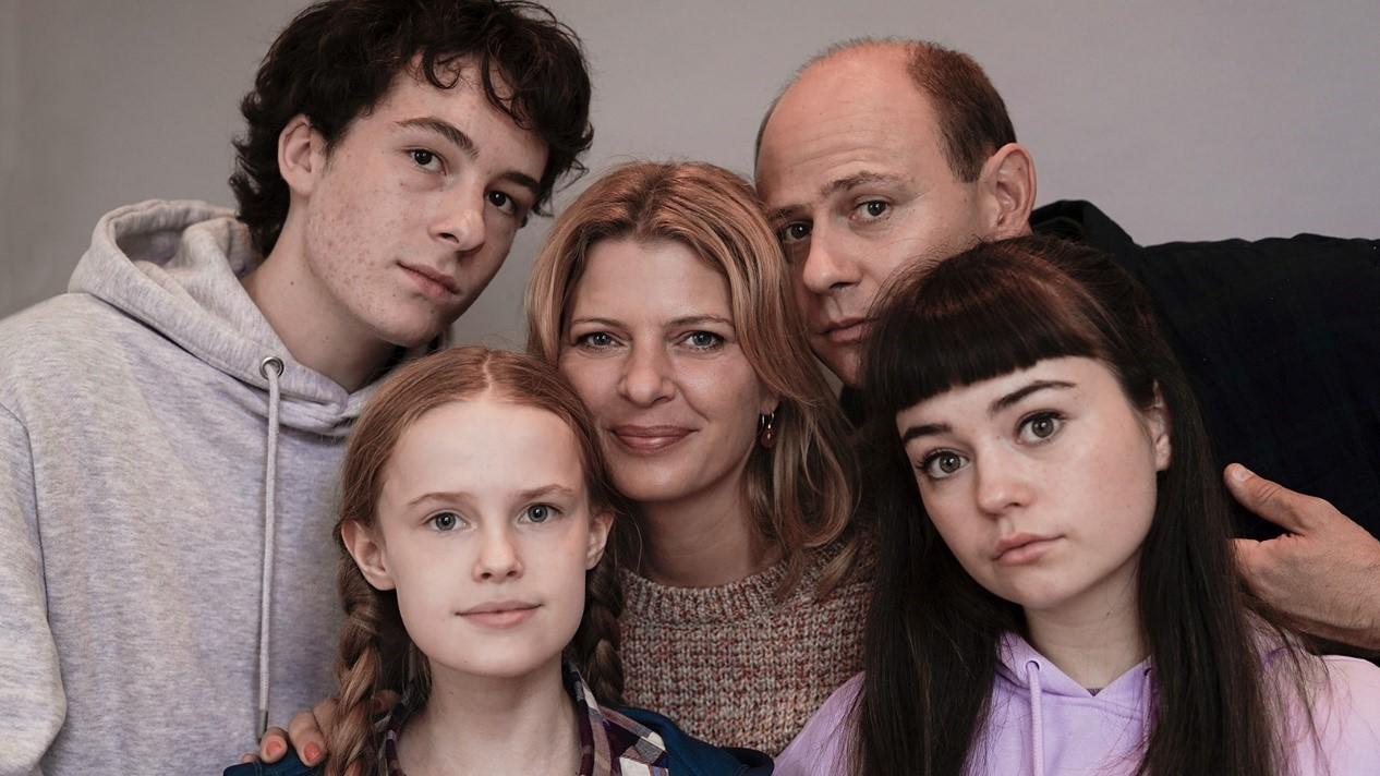Neue TVNOW-Serie „Mirella Schulze rettet die Welt“ startet am 8. April Neue TVNOW-Serie: Mirella Schulze rettet die Welt