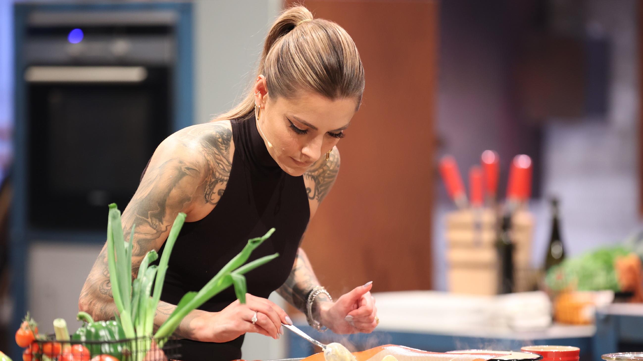 Sophia Thomalla überrascht bei „Grill den Henssler: Sex Sophia Thomalla überrascht bei „Grill den Henssler: Sex