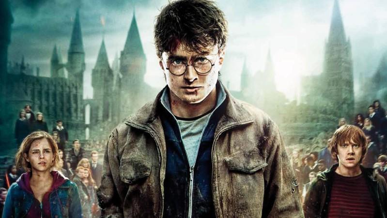 „Harry Potter"-Stars Daniel Radcliffe, Emma Watson, Rupert Grint & Co.: DAS machen sie heute 2011 ging die Harry Potter-Filmreihe mit "Die Heiligtümer des Todes Teil 2" zu Ende.
