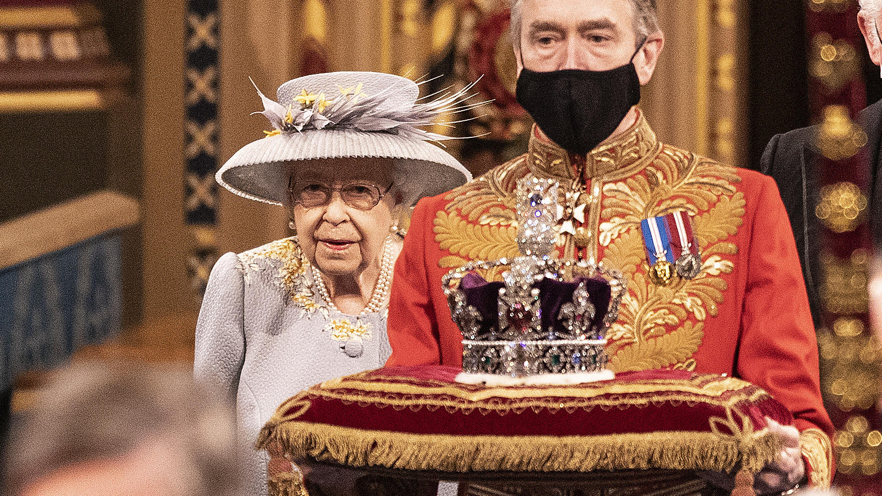Queen Elizabeth II. meistert ersten Auftritt nach Philips Tod mit Bravour Queen Elizabeth II.