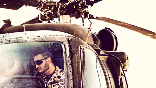 GZSZ-Star Timur Ülker über seine Zeit als Soldat in Afghanistan: „Ich war am Ende meiner Nerven“ Vipstagram-Talk: GZSZ-Star Timur Ülker über seine traumatische Vergangenheit als Bundeswehr-Soldat.